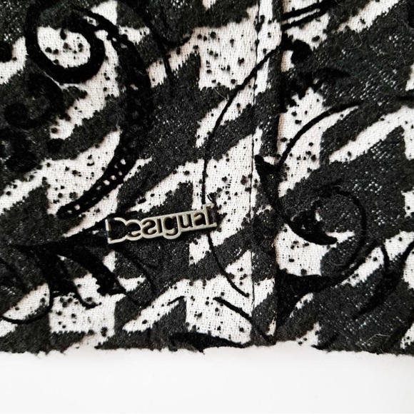 Desigual Women’s Button up Coat - Picture 4 of 5